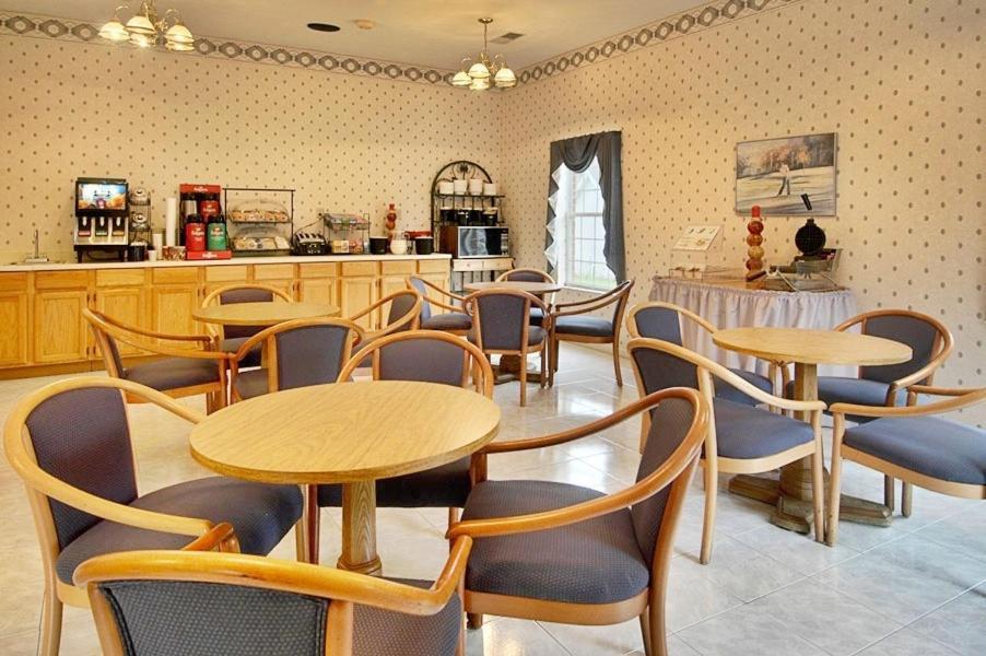Bourbon Capital Inn Bardstown Buitenkant foto