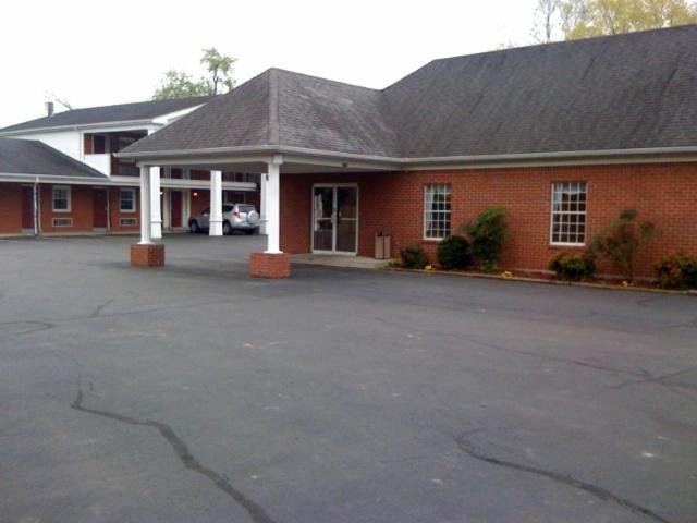 Bourbon Capital Inn Bardstown Buitenkant foto
