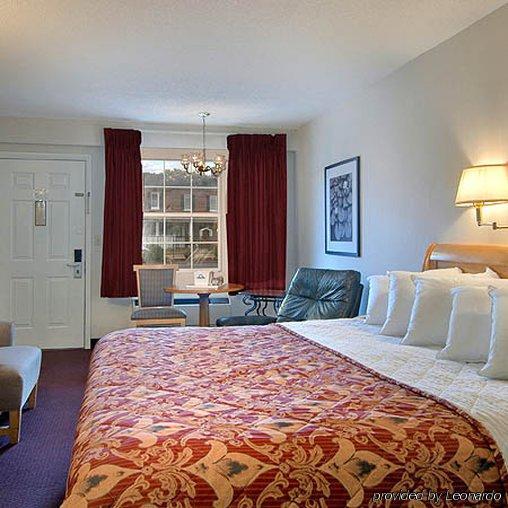 Bourbon Capital Inn Bardstown Buitenkant foto