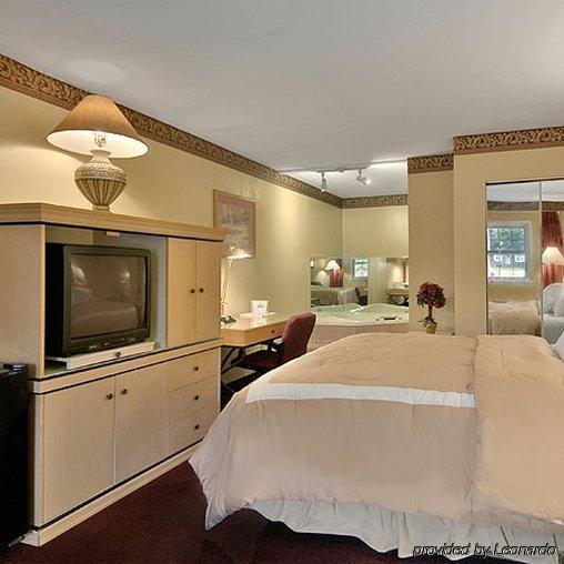 Bourbon Capital Inn Bardstown Buitenkant foto